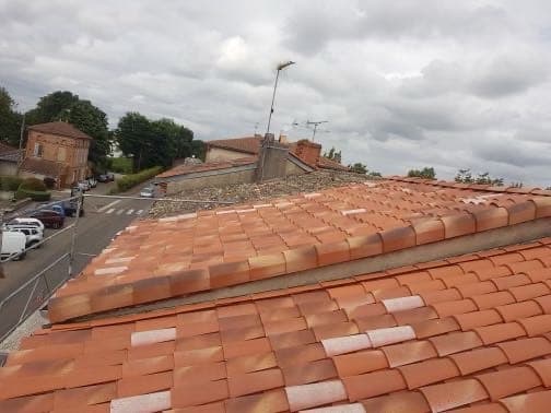 Toiture avec tuiles